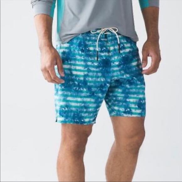 LULULEMON Men's Blue White Stretch Digital Swim Trunks Board Shorts Size 36 - Picture 1 of 5